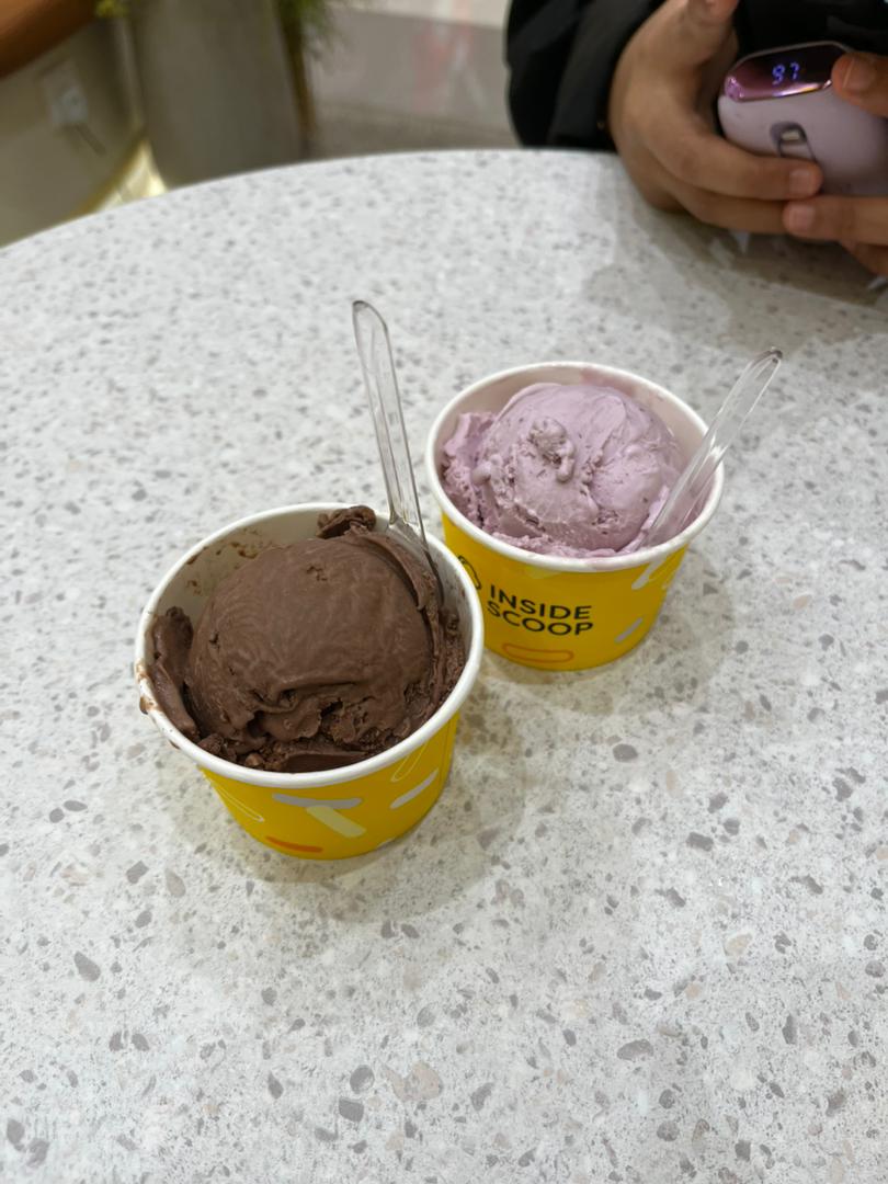 Eat ice cream with Ika